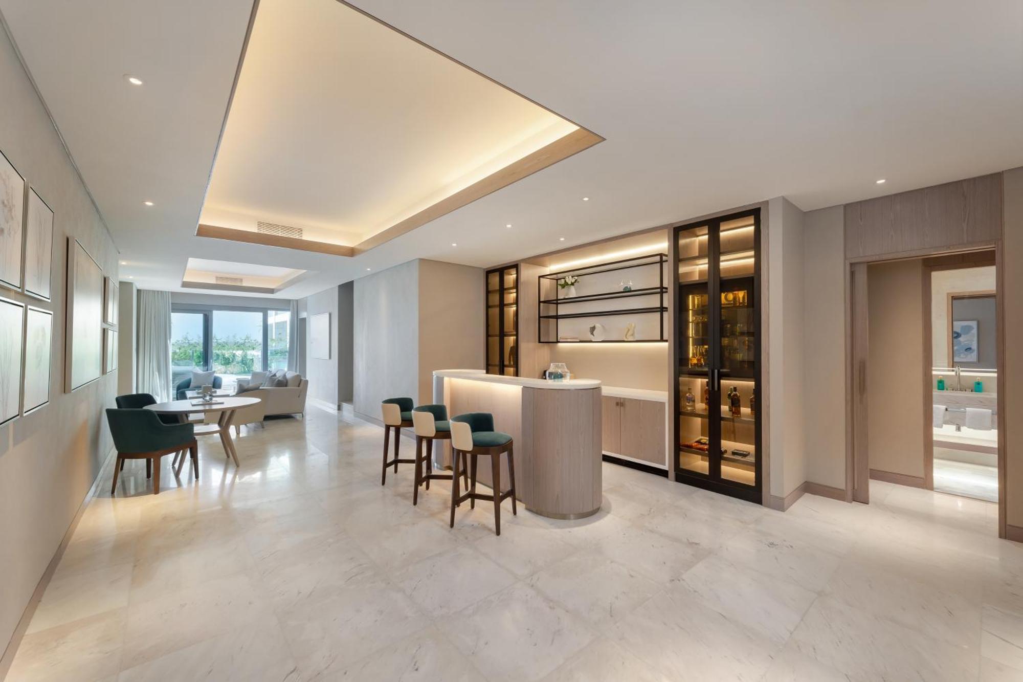 Five Luxe Hotel Дубай Екстериор снимка The interior of a typical apartment